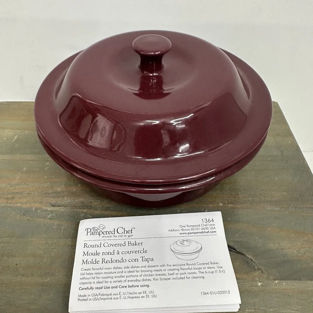 The Pampered Chef 1.5 QT Cranberry Baker Roaster Dutch Oven Stoneware & Lid